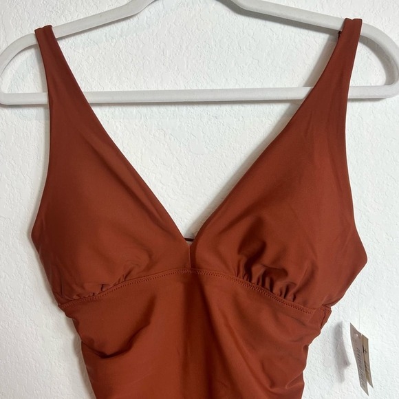 AMAZON ESSENTIALS WOMEN'S PLUNGE ONE PIECE BROWN SWIMSUIT SIZE 8 NEW WITH TAGS - Picture 7 of 8
